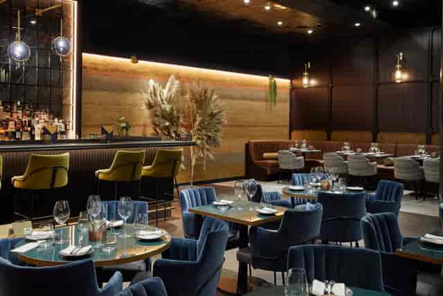 SEMI PRIVATE DINING ROOM