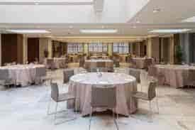 Elegant event space at Pirellone, Meliá Milano, perfect for corporate meetings and weddings.