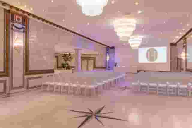 Salon Etoile