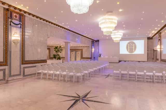 Salon Etoile