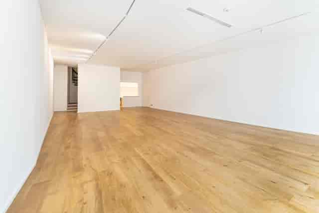 Spacious minimalist venue in Mayfair Gallery, perfect for events and workshops.