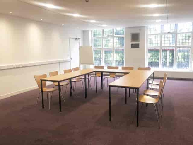 Versatile Scott Room in Oxford House, ideal for workshops with natural light and flexible layout.