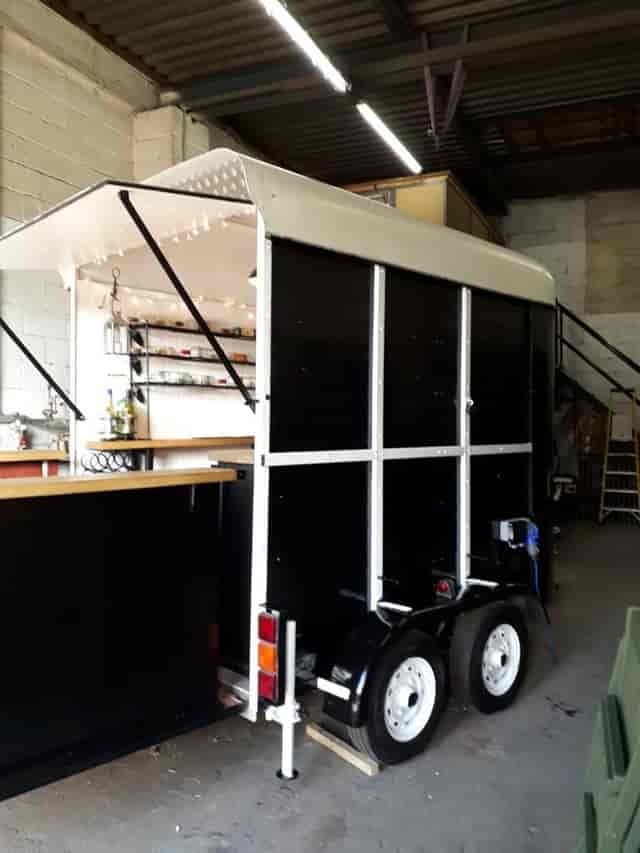 Mobile bar trailer at Kilder Country Sport, ideal for outdoor weddings and events.