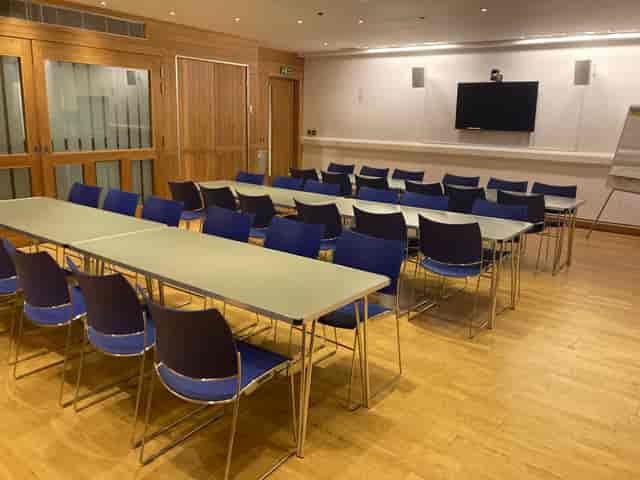 Education Studios at Shakespeare's Globe, U-shaped meeting room for workshops and events.