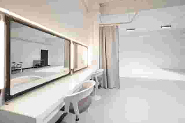 Studio 4