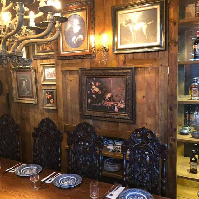 Semi Private Dining Bays / Areas