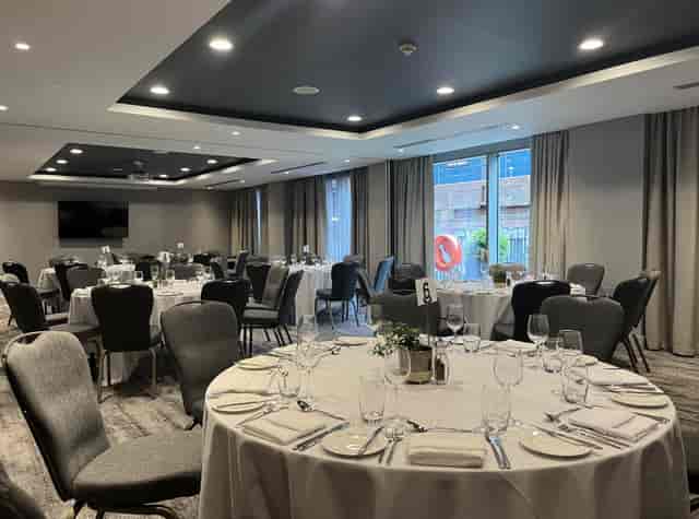 Wilson Suite at Holiday Inn Manchester: elegant event space for corporate meetings and weddings.