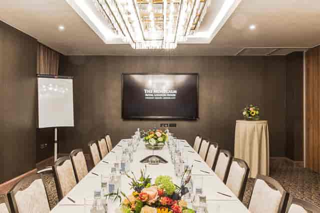 Elegant meeting room in Royal London House, ideal for corporate events and presentations.