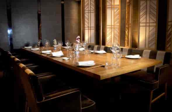 Large private dining room in Ginza St James's, ideal for exclusive corporate events.