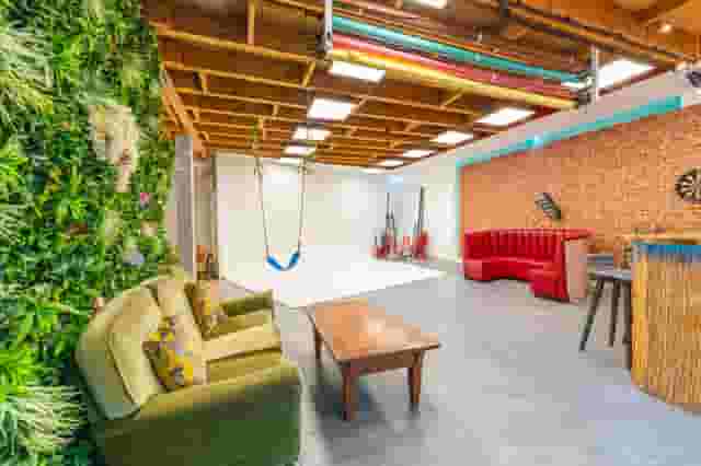 6 Degrees Studios
