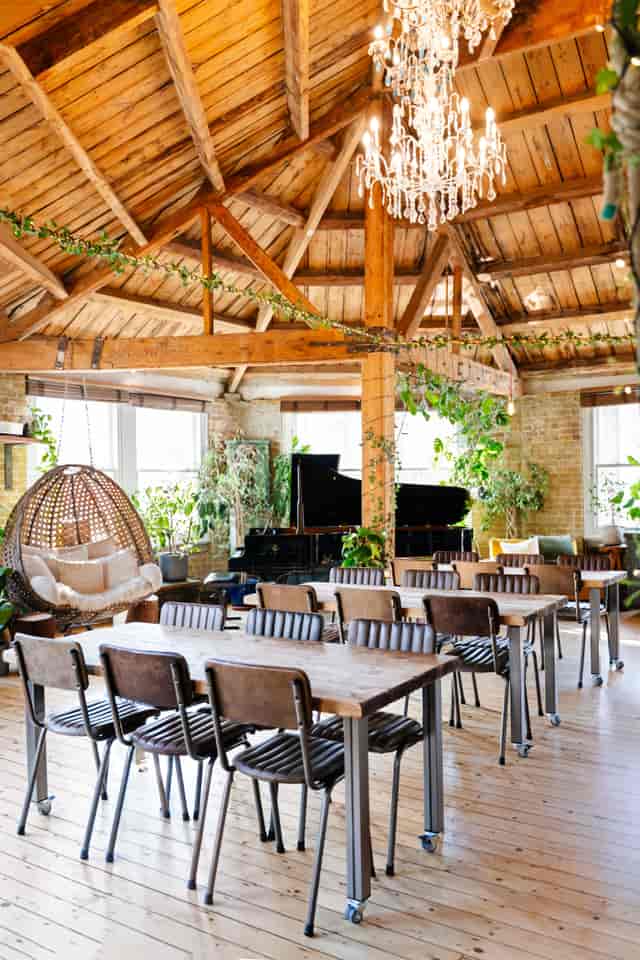 Inviting Shoreditch Treehouse venue with natural light, ideal for meetings and gatherings.