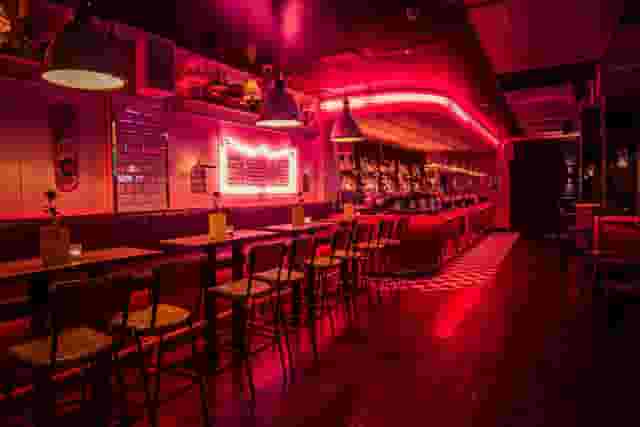 Simmons | Holborn
