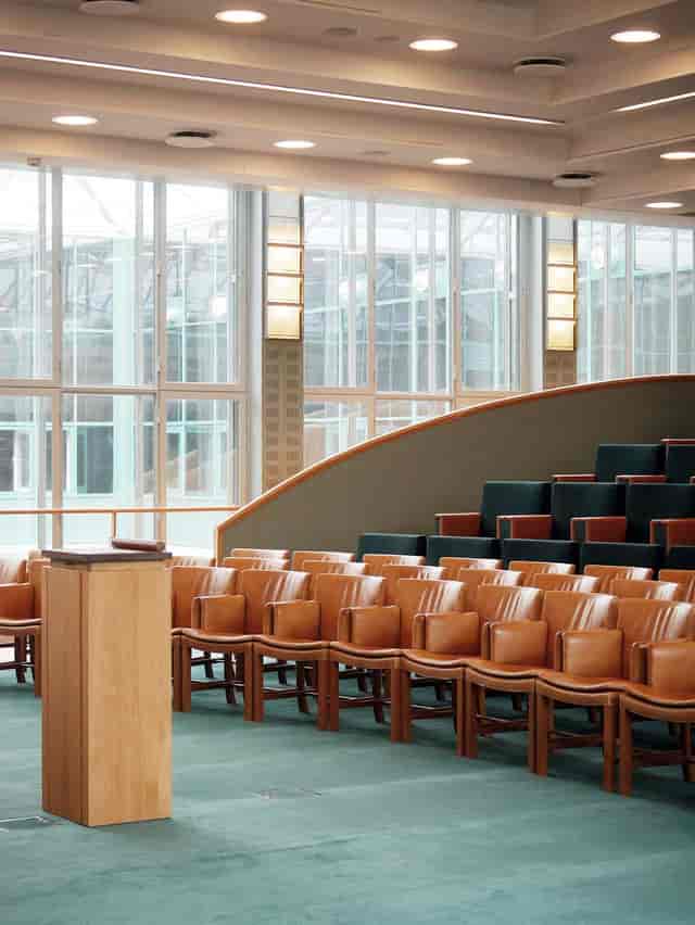 Modern auditorium with tiered seating, ideal for conferences and presentations.