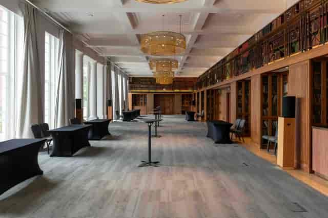 IET London Savoy Place networking event with Maxwell Library ambiance.