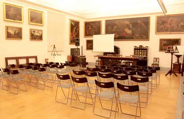 Elegant meeting space in Sala delle Accademie, perfect for workshops and lectures.