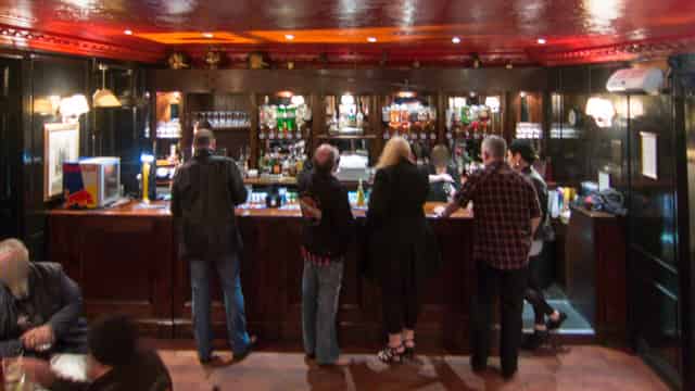 Sports bar
