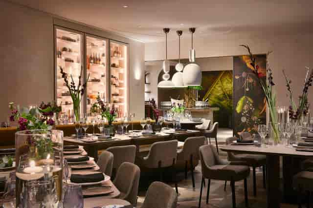 Sophisticated dining space at Pan Pacific London for upscale corporate events and private gatherings.