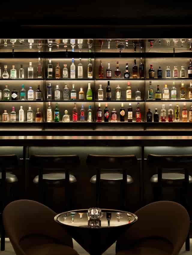 Silverleaf bar at Pan Pacific London, ideal for networking events with extensive spirits selection.