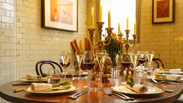 Elegant dining table in The Watch Room, perfect for upscale events and intimate gatherings.