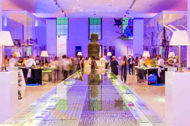 Great Court at The British Museum, featuring a large statue for upscale events.