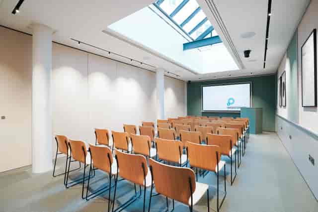 Modern Salisbury House meeting space, natural light, conference