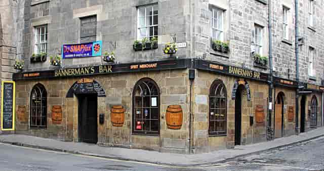 Charming Bannerman's Bar venue for intimate gatherings and casual networking events.
