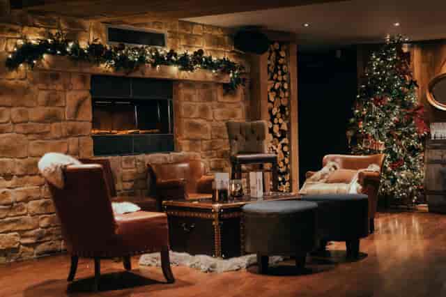 Cozy meeting space at Bothy in Brewhemia for winter events and gatherings.