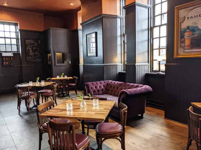 Breakfast restaurant
