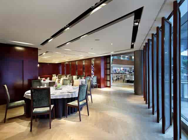 Elegant dining space at Eurostars Grand Marina, ideal for corporate events and gatherings.