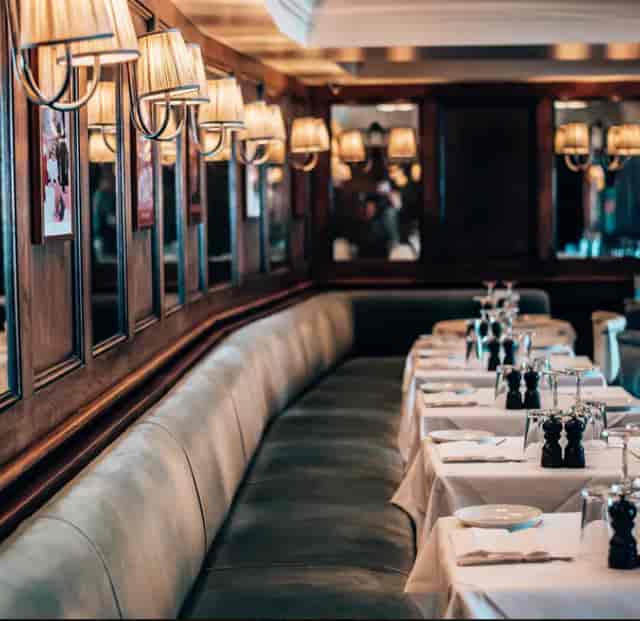 Elegant dining space at MacellaioRC - SOHO, perfect for intimate gatherings and corporate dinners.