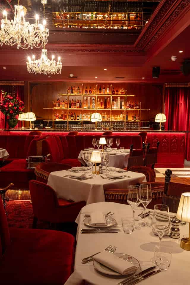 Mistress of Mayfair Rst