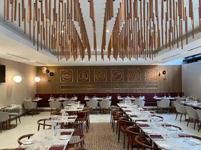 Elegant dining space in The Arnold Hills, ideal for corporate events and private gatherings.