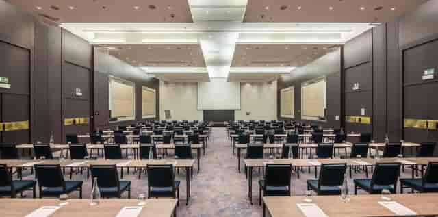 Conference room in InterContinental Lisbon, ideal for professional meetings and events.