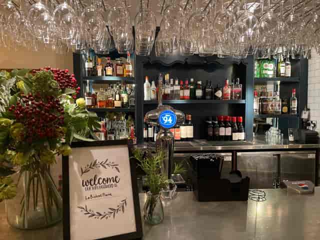 Clopton Room bar at Bistrot Pierre, elegant decor for networking events and gatherings.
