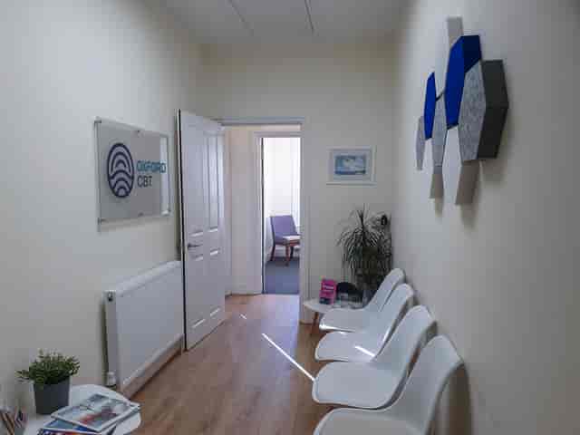 Oxford Meeting Room with minimalist design, ideal for professional events and gatherings.