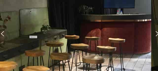 Cozy seating at Navys, Silo Brussels for networking and creative meetings.