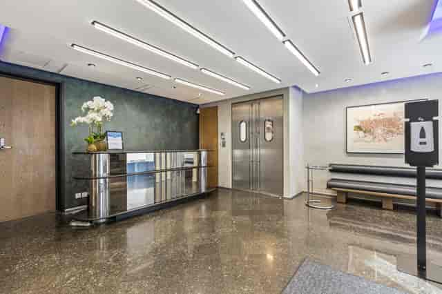 Modern reception area in Meeting Room 1, ideal for professional events and meetings.