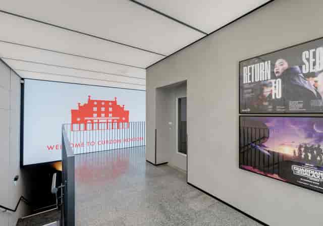 Curzon Hoxton bar: modern event space with sleek design for networking and presentations.
