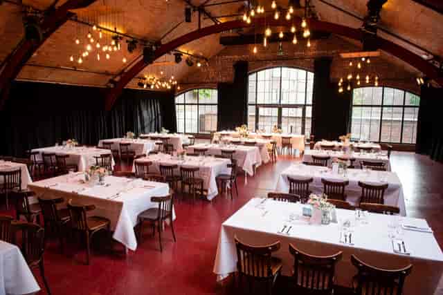 Elegant dining setup in Salle des Arches, perfect for weddings and corporate events.