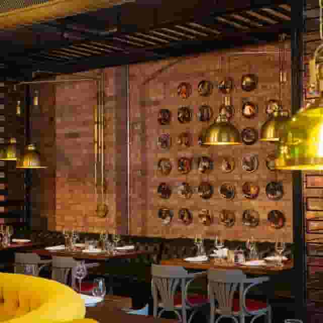 Kibele Casual Dining Floor