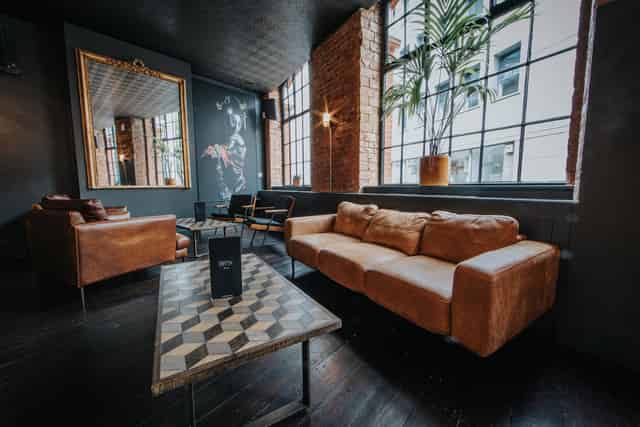 Lounge Bar