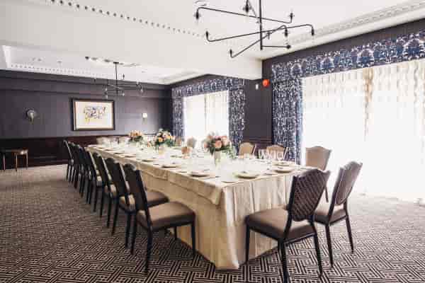 Elegant banquet table in Vineyard Room, ideal for corporate events and gatherings.