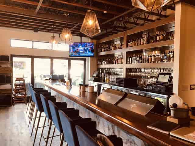 Stylish bar area in The Old Town Junction for networking events and informal meetings.