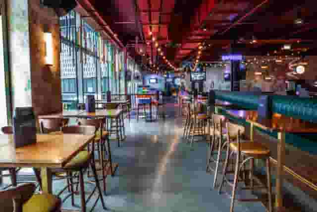 Puttshack White City