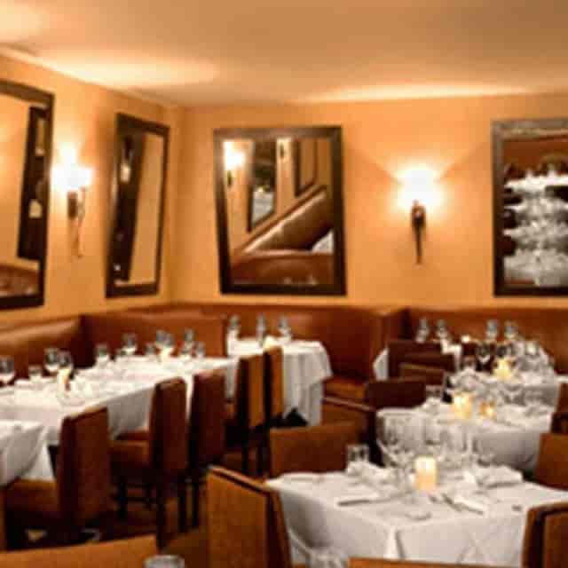Elegant private dining area at Panzanella Ristorante Bar for intimate gatherings and events.