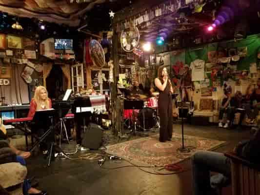 Kulak's Woodshed: cozy live music venue with eclectic decor for events and performances.