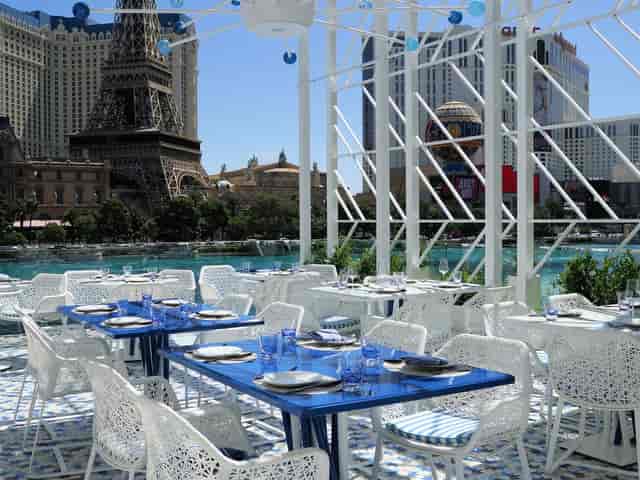 Outdoor Dining Spots in Las Vegas
