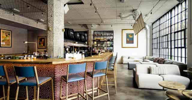 Stylish bar in Bellota SF, ideal for networking events and casual meetings.