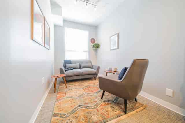 Cozy meeting space with soft seating, ideal for brainstorming and collaboration.