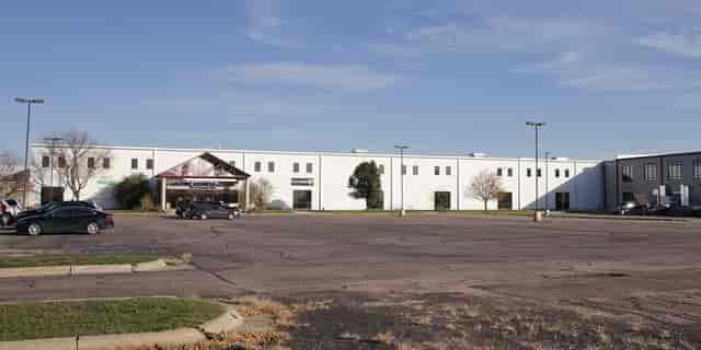 Spacious Gateway˚ venue with ample parking for conferences and trade shows.
